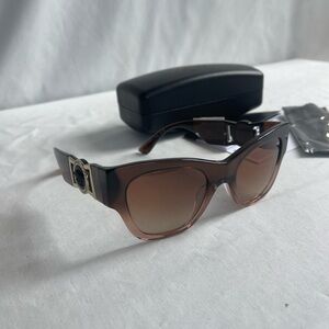 Versace Medusa Sunglasses Cat-Eye VE4415U 533213 52mm Brown Gradient Lenses New
